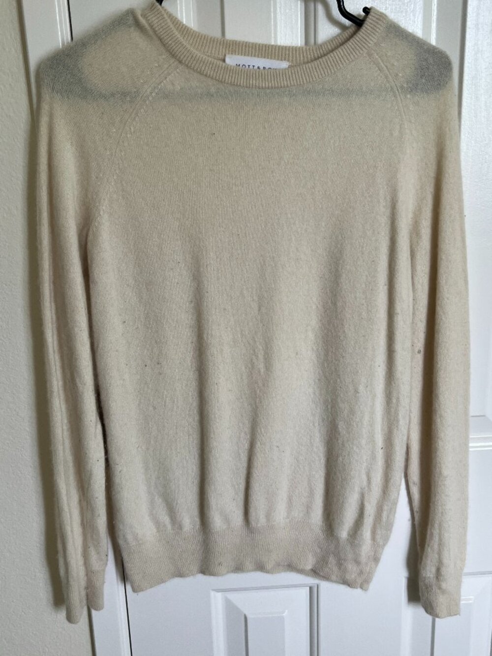 Mott & Bow 100% Cashmere Raglan Crew Cambridge Sweaterm, Cream, Size S
